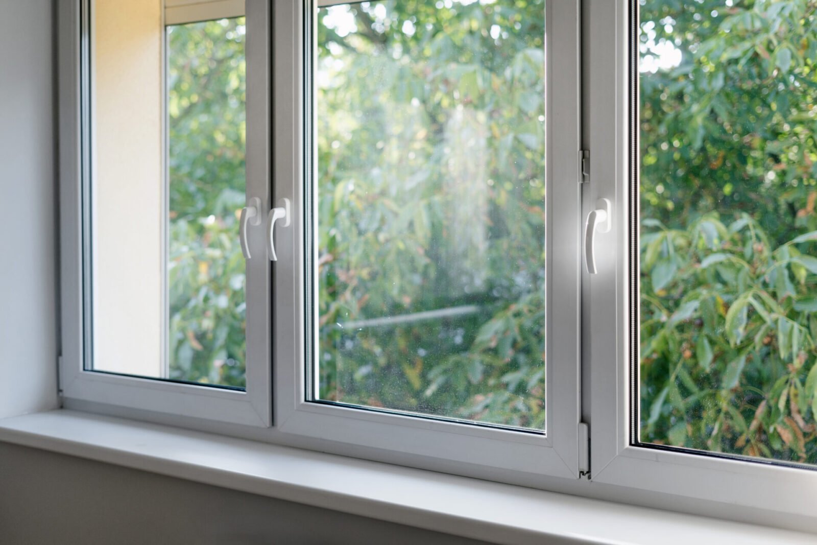 Double vs Single Glazed Windows: Which Is Best for Comfort and Savings?